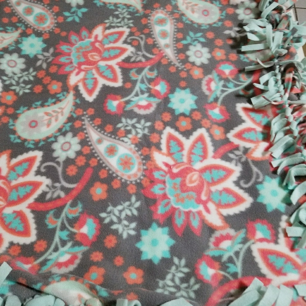 Melon and mint fleece throw blanket